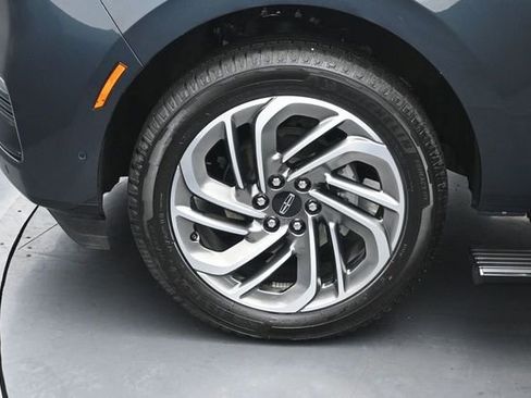 Certified 2025 Lincoln Navigator Reserve AWD/4WD image 39