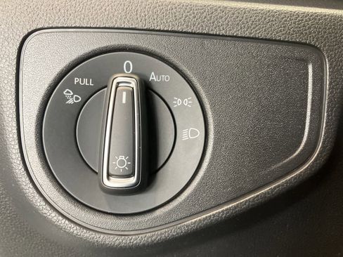 Used 2021 Volkswagen Atlas SE image 14