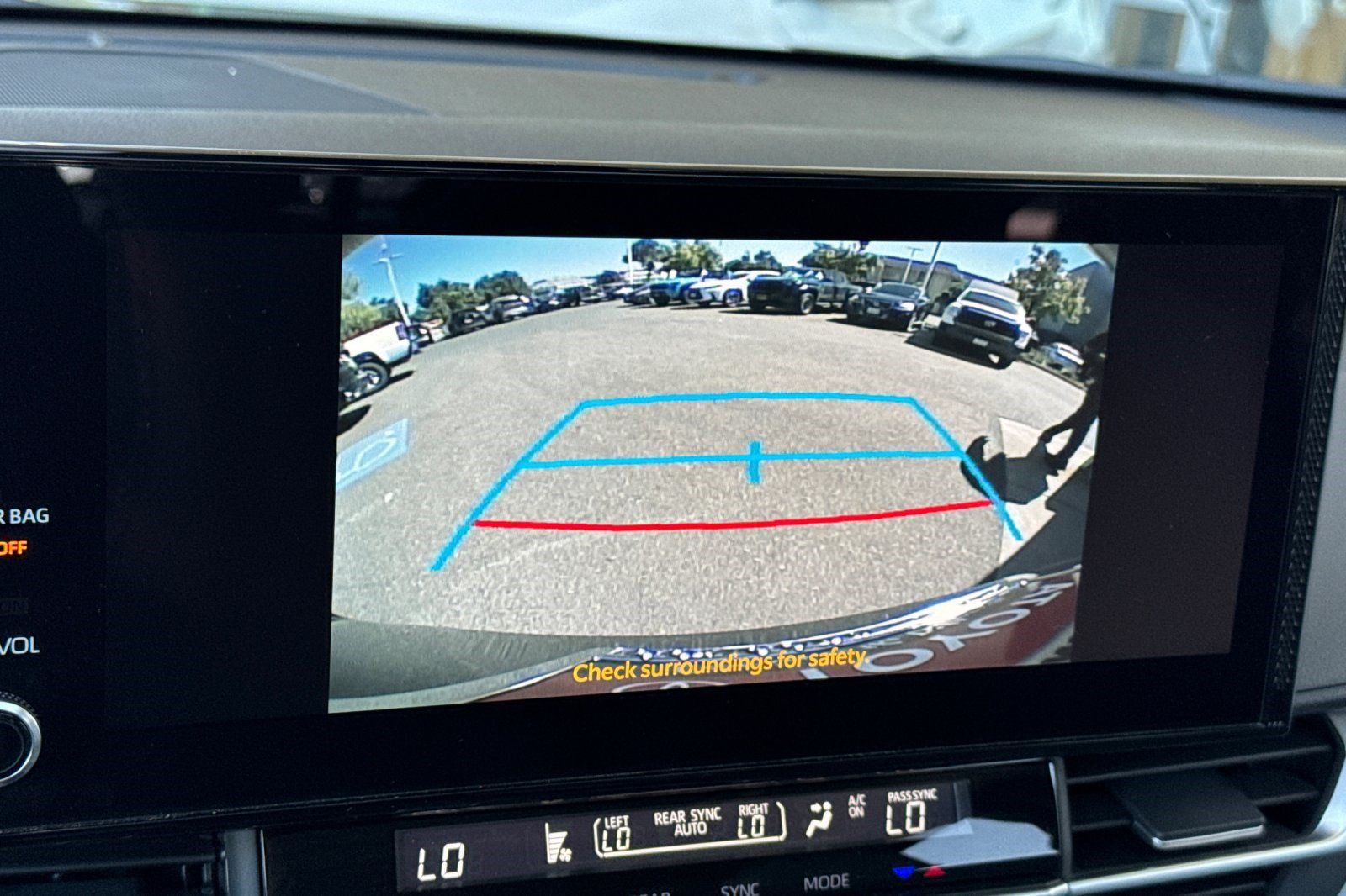 Used 2026 Toyota Sienna XLE FWD image 20