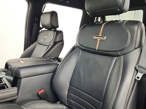 Used 2023 Ford F350 Platinum image 19