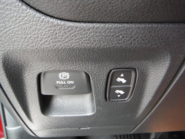 Used 2025 RAM 1500 Laramie AWD/4WD image 35