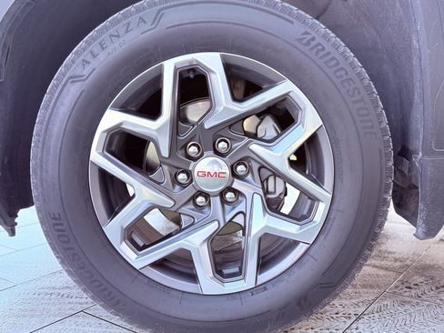 Used 2024 GMC Sierra 1500 SLT w/ SLT Premium Plus Package image 11