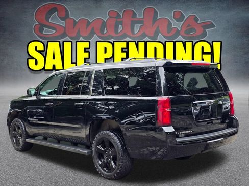 Used 2018 Chevrolet Suburban LT w/ Luxury Package AWD/4WD image 4