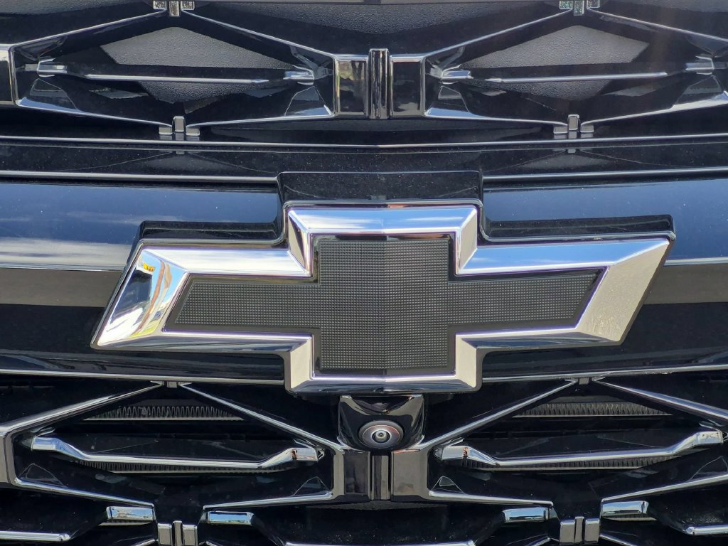 New 2027 Chevrolet Traverse RS w/ LPO, Floor Liner Package FWD image 30