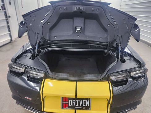 Used 2020 Chevrolet Camaro SS RWD image 19