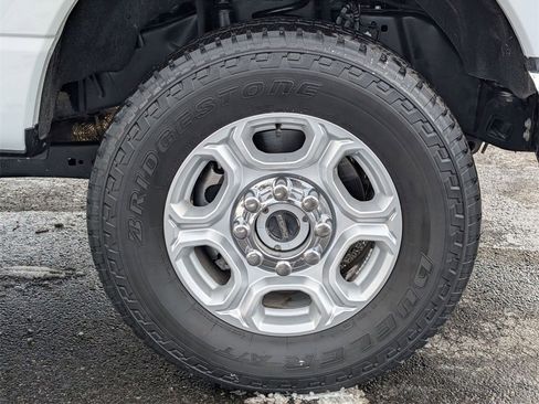 Used 2025 Ford F350 XLT image 17