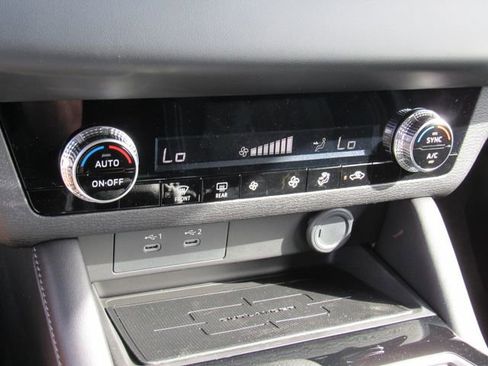 New 2026 Mitsubishi Outlander ES FWD image 26