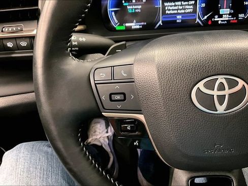 Used 2025 Toyota Crown Signia image 26