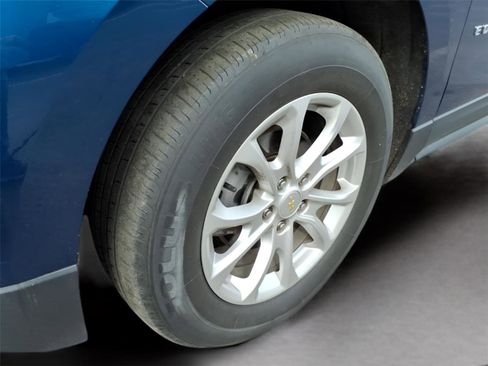 Used 2020 Chevrolet Equinox LT image 9
