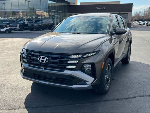 New 2026 Hyundai Tucson Blue SE AWD/4WD image 2