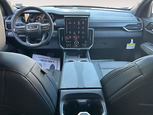 New 2026 GMC Acadia AT4 w/ LPO, Floor Liner Package AWD/4WD image 10