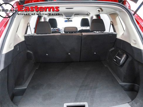 Used 2022 Nissan Rogue SV AWD/4WD image 9