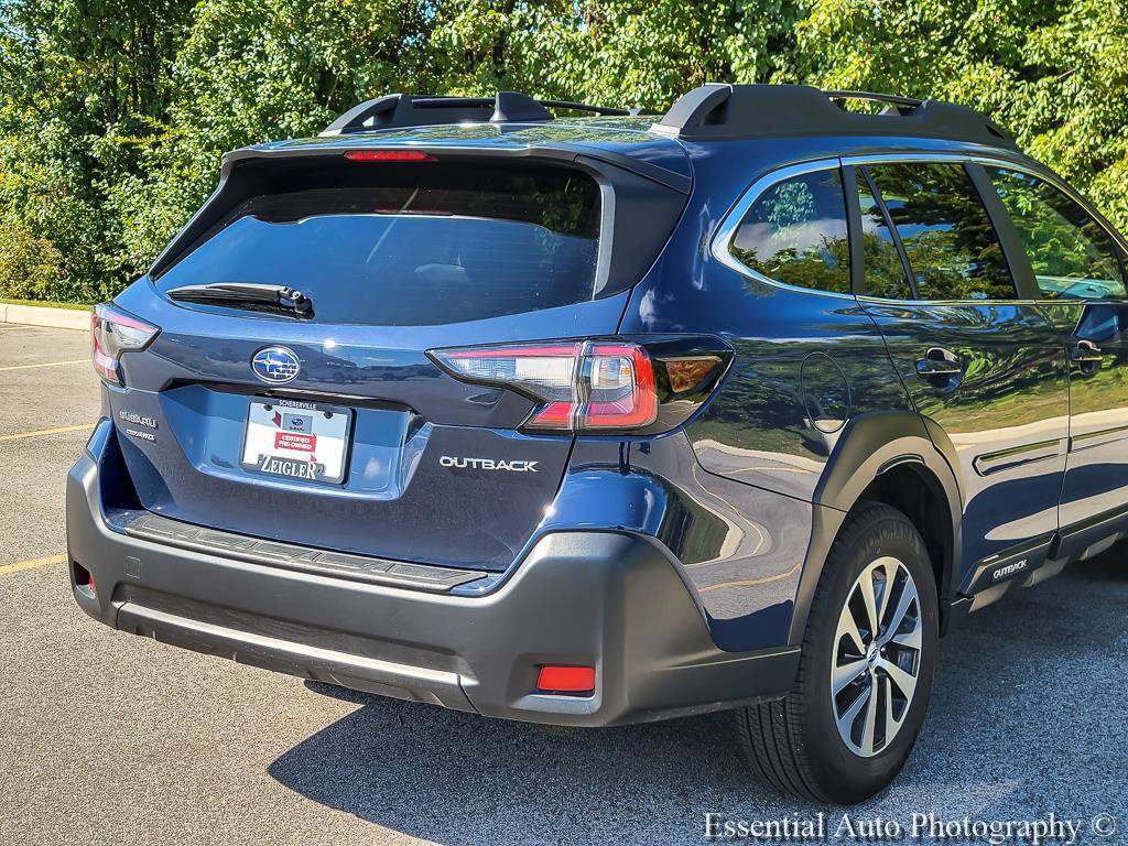 Used 2025 Subaru Outback Premium AWD/4WD image 6