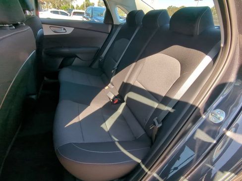 Used 2024 Kia Forte LXS w/ LXS Technology Package FWD image 21