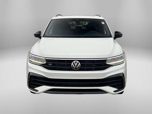 Used 2023 Volkswagen Tiguan SE R-Line image 8