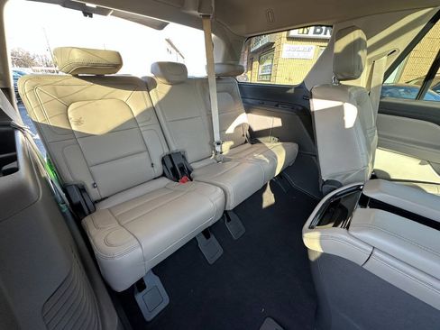 Used 2023 Lincoln Navigator Reserve AWD/4WD image 22