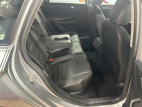 Used 2022 Volkswagen Jetta SE image 16