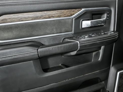 Used 2020 RAM 3500 Laramie AWD/4WD image 15
