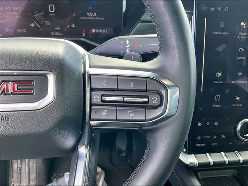 Used 2024 GMC Acadia Elevation image 23