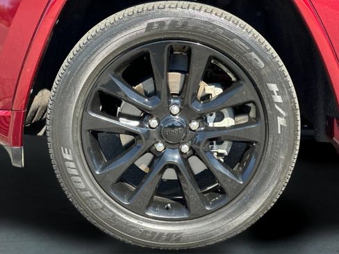 Used 2019 Jeep Grand Cherokee Altitude AWD/4WD image 25