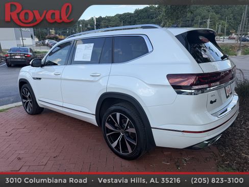 Certified 2026 Volkswagen Atlas SEL Premium R-Line AWD/4WD image 2
