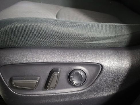 Used 2019 Toyota RAV4 XLE FWD image 22