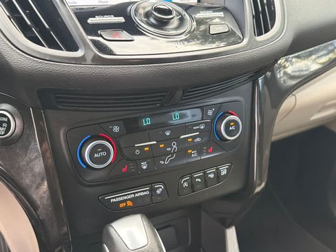 Certified 2018 Ford Escape Titanium w/ Ford Safe & Smart Package FWD image 31