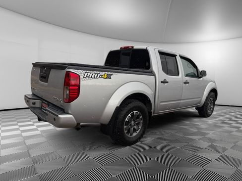 Used 2019 Nissan Frontier PRO-4X image 7