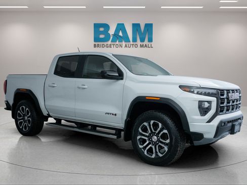 Certified 2023 GMC Canyon AT4 w/ AT4 Premium Package AWD/4WD image 1