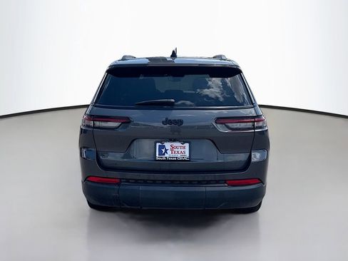 Used 2022 Jeep Grand Cherokee L Laredo image 6