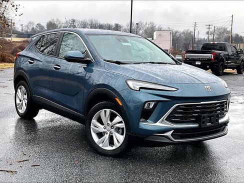 Certified 2024 Buick Encore GX Preferred image 2