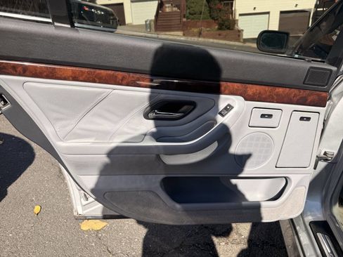 Used 2001 BMW 740iL 740iL 4dr Sedan image 10