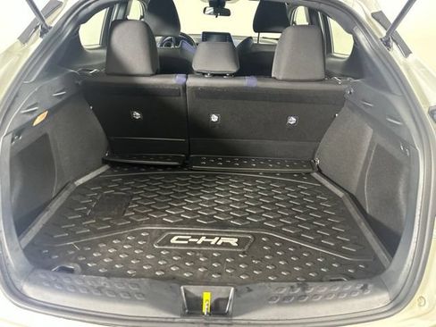 Used 2022 Toyota C-HR XLE FWD image 10