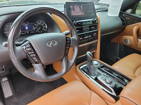 Used 2024 INFINITI QX80 Sensory w/ Cargo Package AWD/4WD image 11