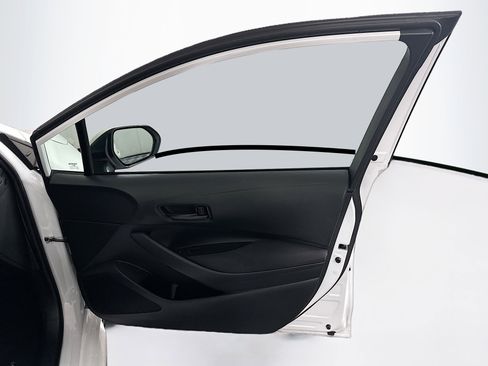 Used 2024 Toyota Corolla LE image 29