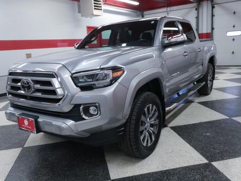 Used 2021 Toyota Tacoma Limited image 5