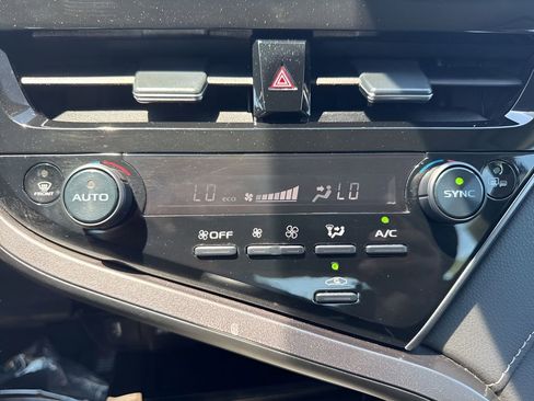 Used 2023 Toyota Camry SE FWD image 18