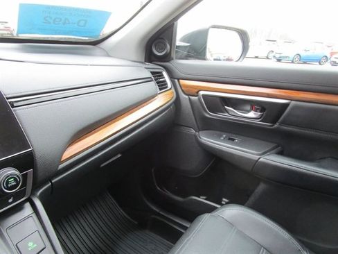 Used 2018 Honda CR-V Touring image 22