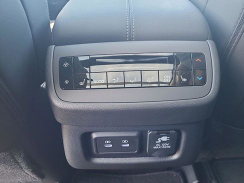 New 2026 Nissan Pathfinder Platinum image 23