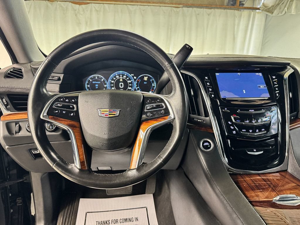 Used 2015 Cadillac Escalade Premium AWD/4WD image 13