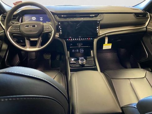 New 2026 Jeep Grand Cherokee Limited AWD/4WD image 10