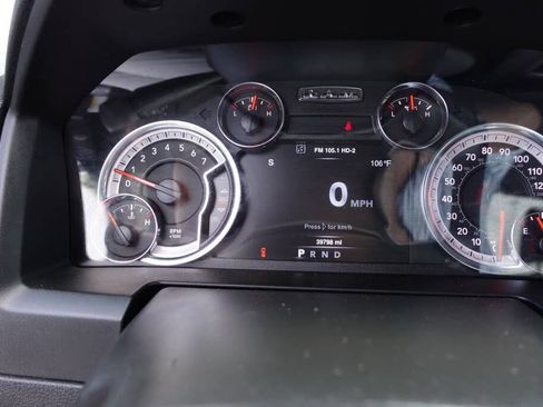 Used 2022 RAM 1500 Classic SLT w/ Electronics Convenience Group AWD/4WD image 56