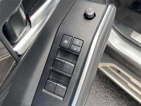 Used 2020 Toyota Highlander Platinum image 18