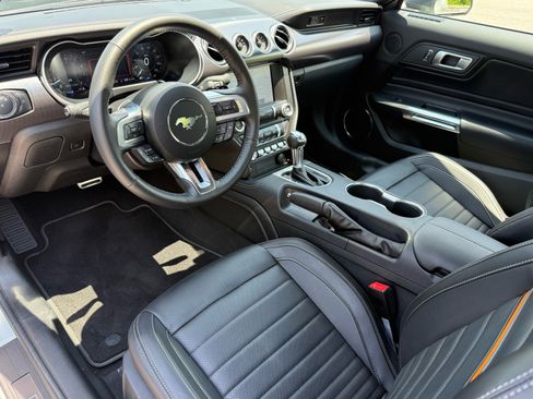 Used 2022 Ford Mustang Mach 1 w/ Mach 1 Handling Package RWD image 8