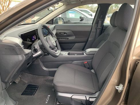 New 2026 Nissan Kicks S image 7