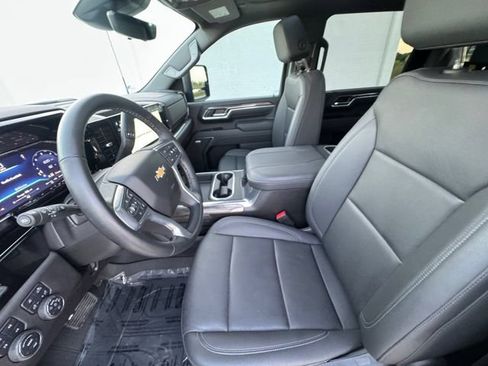Used 2025 Chevrolet Silverado 3500 LTZ w/ LTZ Plus Package AWD/4WD image 29