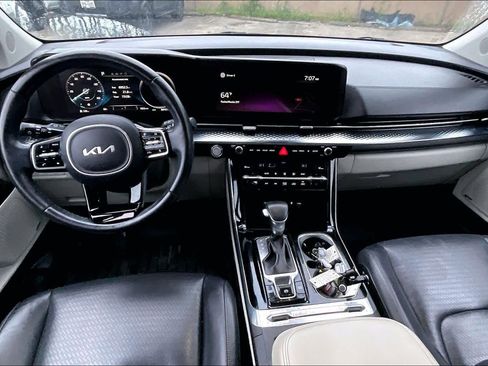 Used 2022 Kia Carnival SX Prestige FWD image 16
