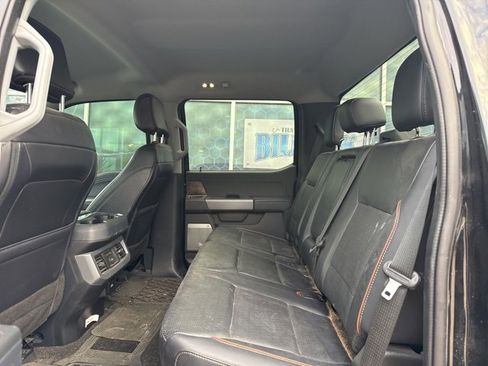 Used 2025 Ford F350 Lariat w/ Chrome Package image 9