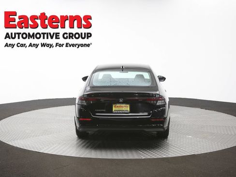 Used 2025 Honda Accord SE image 36