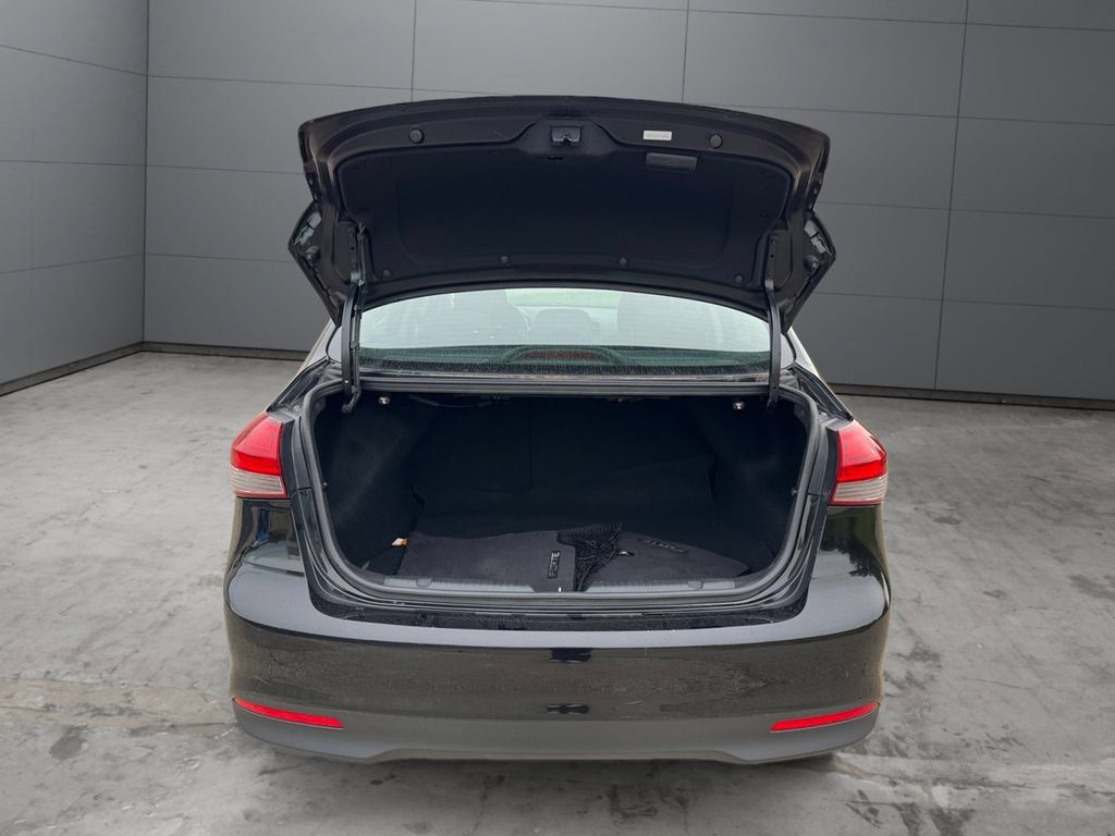 Used 2018 Kia Forte LX FWD image 19